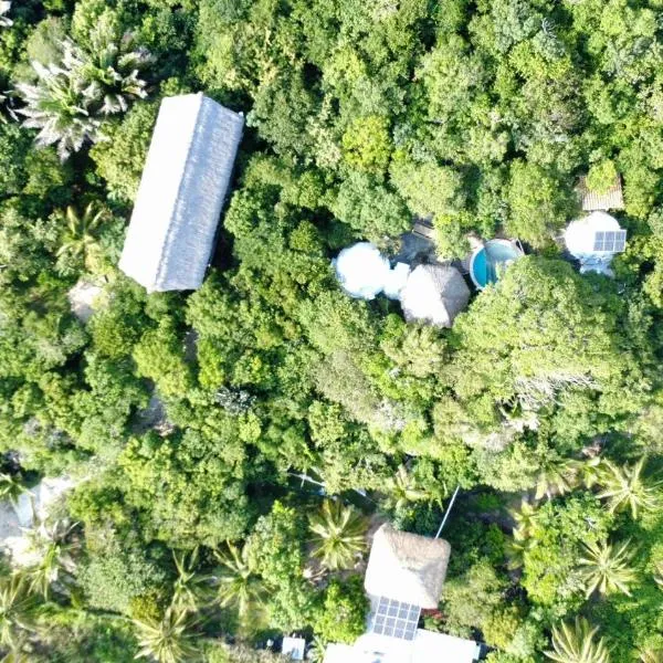 New Ruins Off-The-Grid SuperAdobe Domes with Pool, hotel in San Francisco de Abajo