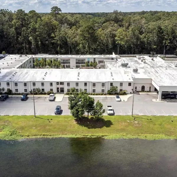 Clarks Inn Savannah Airport, hotel em Pooler