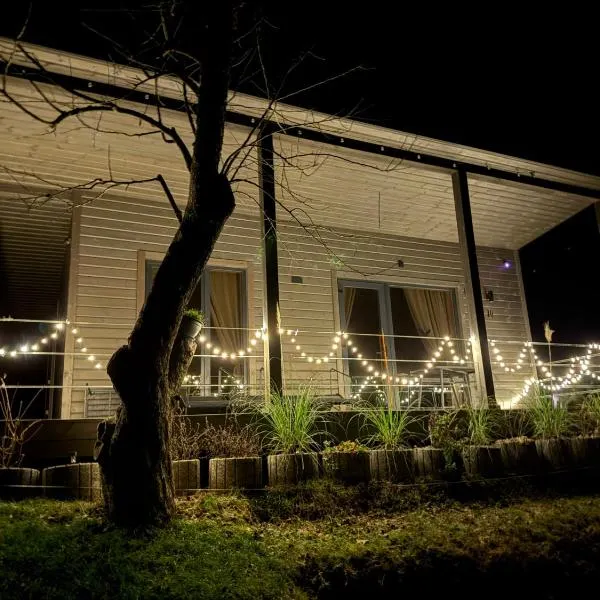 Obuoliu Sala COZY HOUSE on the Apple Island, hotel in Gailiūnai