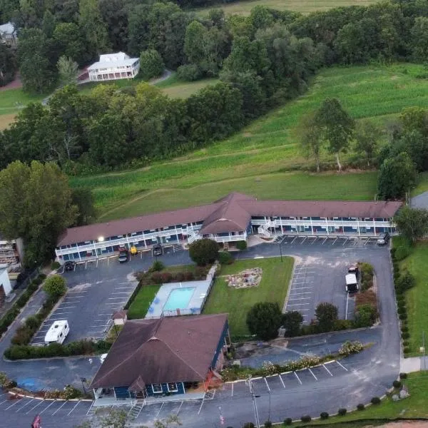 Mountain Valley Inn, hotel v destinaci Dillard