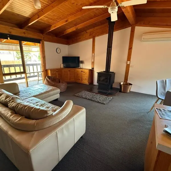 High Country Lodge, hotel in Mount Beauty