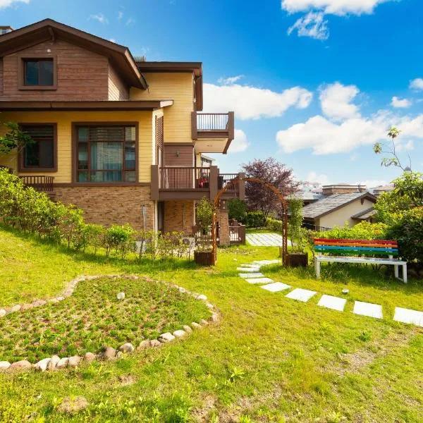 Pandora Valley Villas-English Services, hotel in Zhangjiajie