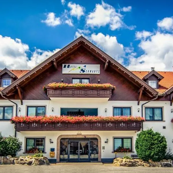 Hotel Restaurant Schwartz, hotel in Weikersdorf am Steinfelde