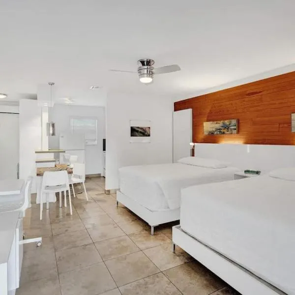 Waves Beach Town Spacious Studio Apartment For 4 People, hotel v destinaci Pompano Beach