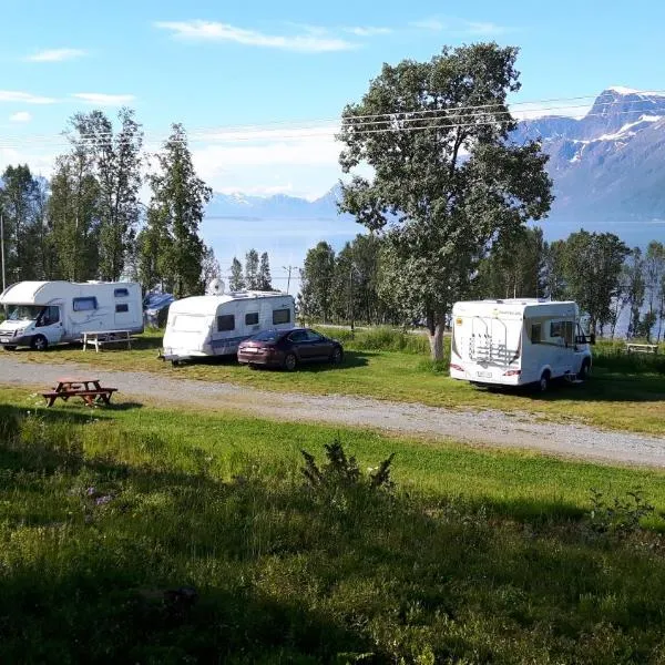 Svensby Tursenter, hotel in Leirbukta