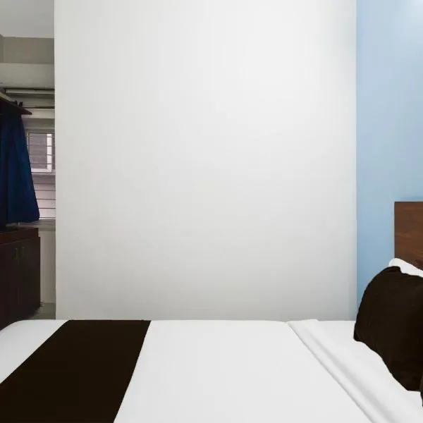 Collection O The RIO HOTEL JNTU Bus Stop, מלון בהיידראבד