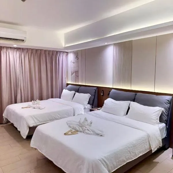 Venice Luxe Retreat, Studio Type, 2 Beds, Pool, kitchen, Netfilx, Canal Mall Access, hotel a Manila
