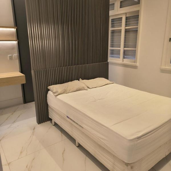 Maravilhoso Apartamento em Copacabana 4 PAX - Sala, quarto, cozinha e área serviço - Foto 2