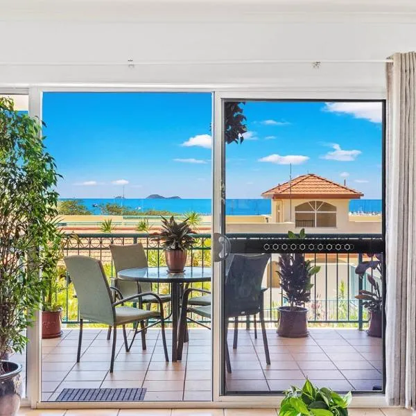 Shingley Beach Retreat - Ocean Views Apartment, Hotel in Airlie Beach
