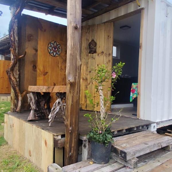 Casa Sossego, com vista para as dunas e montanhas da serra do mar com ar condicionado ,banho excelente a gás,ótimo acabamento construtivo próximo a praia