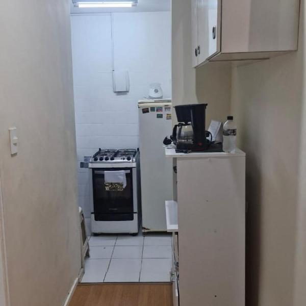 Apto Silencioso 2 quadras da praia Copacabana, próximo ao Metrô - Foto 4