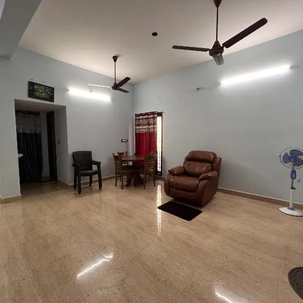 MUBSS Homestay, hotel sa Tiruchchirāppalli