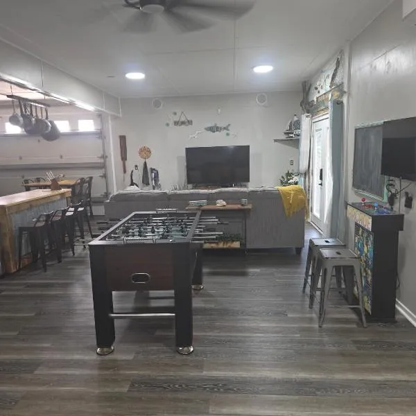 Hidden Gem Guest House, hotel v destinaci Panama City Beach