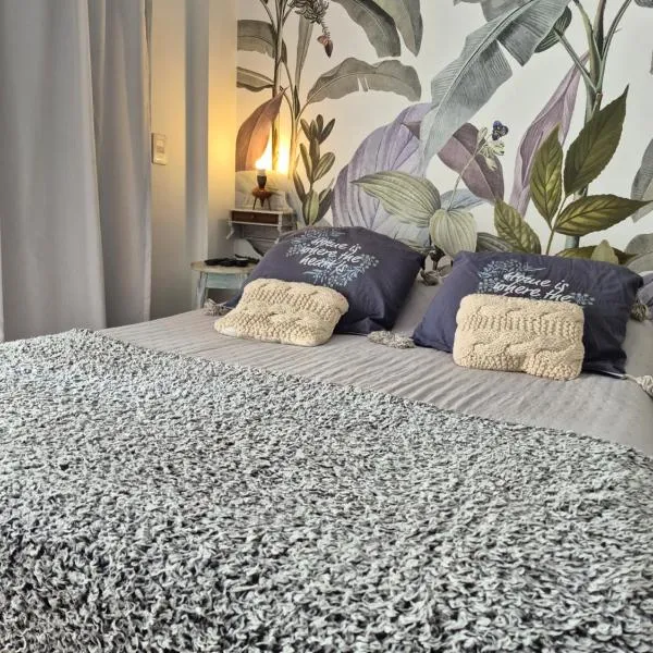 Cálido,moderno monoamb con piscina, parking ,laundry – hotel w mieście Remedios de Escalada