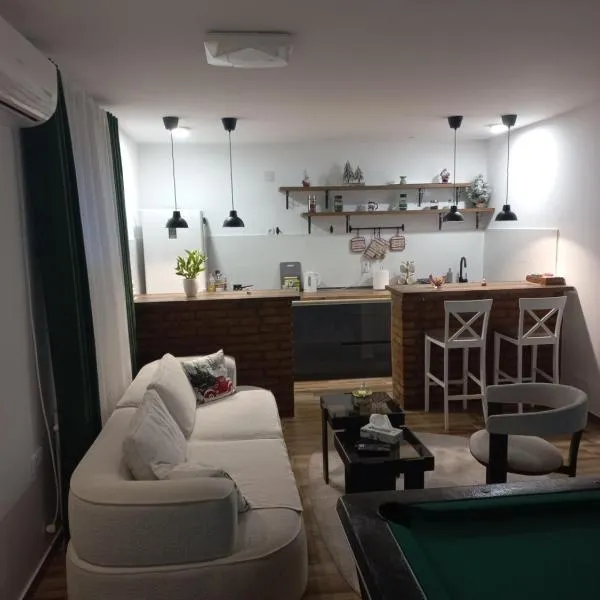 Vila Pogled, hotel i Novi Sad