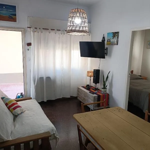 Dpto cerca del mar, Hotel in Necochea