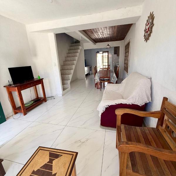 Casa completa Av Roberto da Silveira