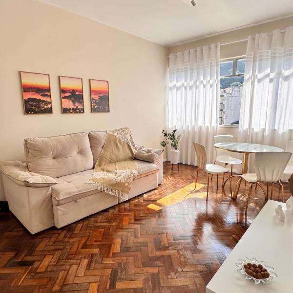 Quarto Privativo no Coração de Copacabana