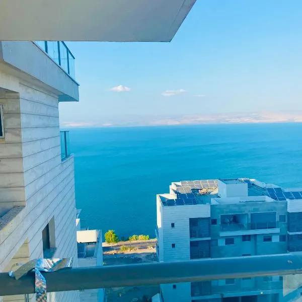 דירת נופש מול הכנרת，位于提比里亚的酒店