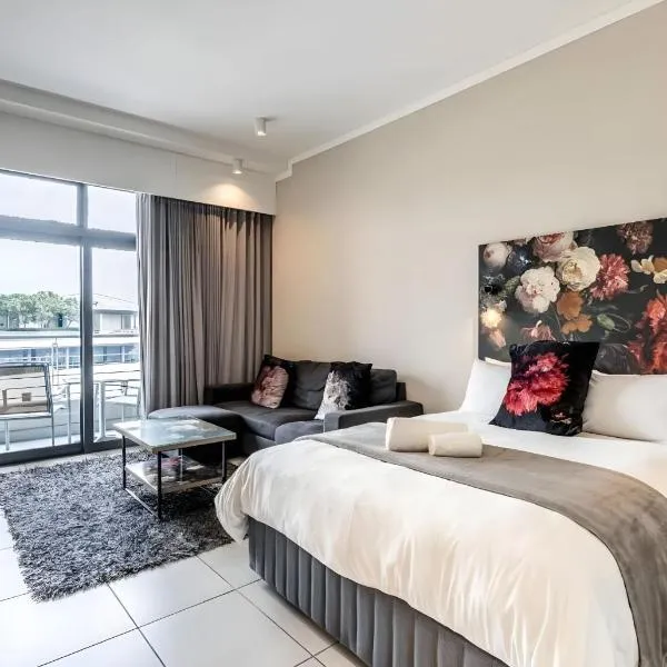 Menlyn Maine Residences 813, hotel i Pretoria