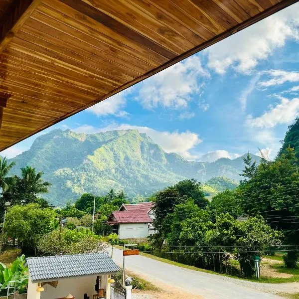 Nong Khiaw IVY Mountain View, hotel i Nongkhiaw