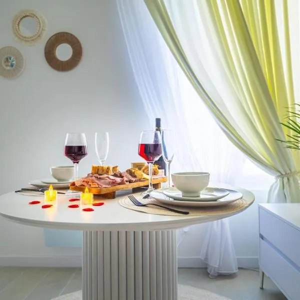 Jacuzzi Privatif, Lit Rond XXL, Luxe, Sofa Tantra, Jardin, hotel a Le Mans
