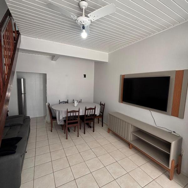 Casa há 40m da praia e no centro de Canasvieiras - Foto 5