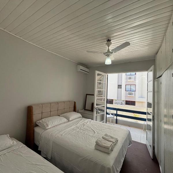 Casa há 40m da praia e no centro de Canasvieiras - Foto 2