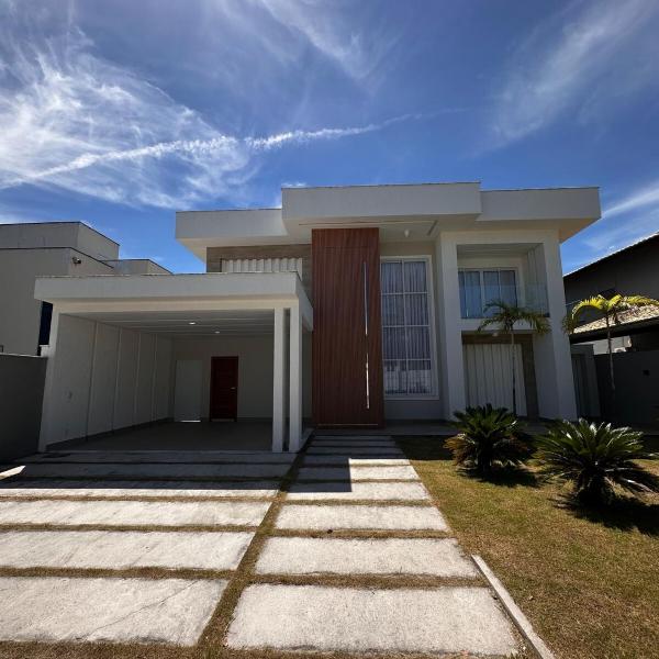 Casa Antonella em Condomínio Alto Padrão