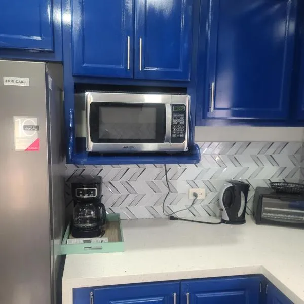 Carnbee Cozy Cottage, hotel in Bethel