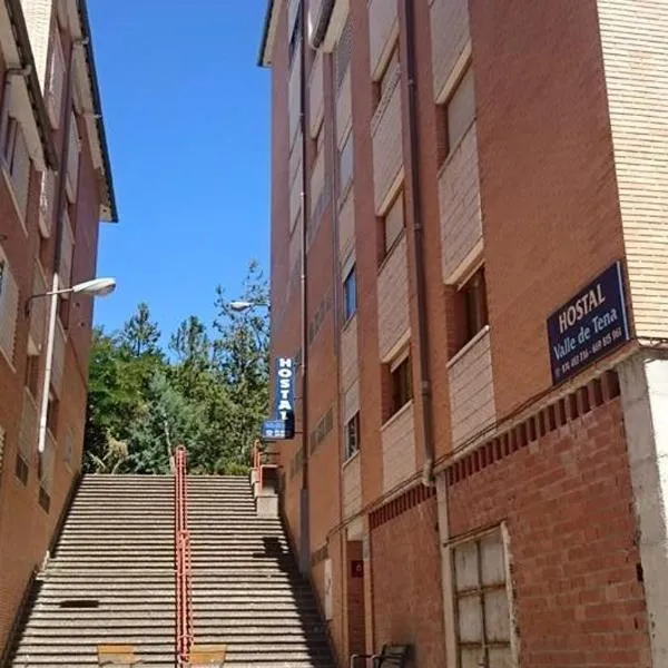 Hostal Valle De Tena, hotel v destinaci Sabiñánigo