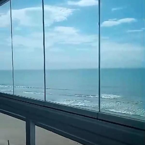 Apto Pé na areia - Vista deslumbrante - 3 quartos