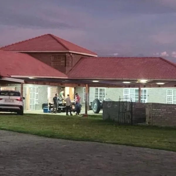 Riverside Inn، فندق في Oranjeville