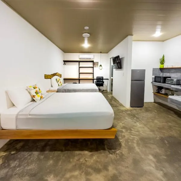 Nomad Living CR Tárcoles, hotel in Tárcoles