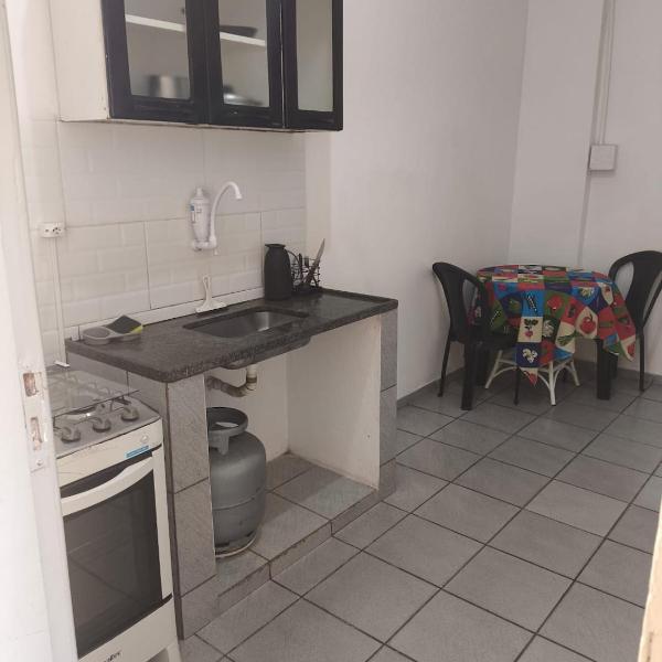 Apto térreo de um quarto com varanda, 550m da Praia de Itaparica - Foto 4