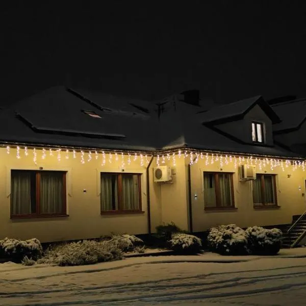 Lawendowy Dworek, hotel in Bałtów