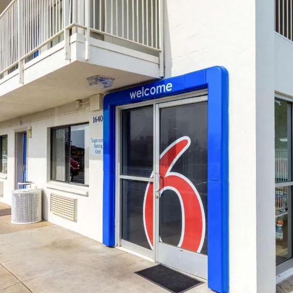레딩에 위치한 호텔 Motel 6-Redding, CA - Central