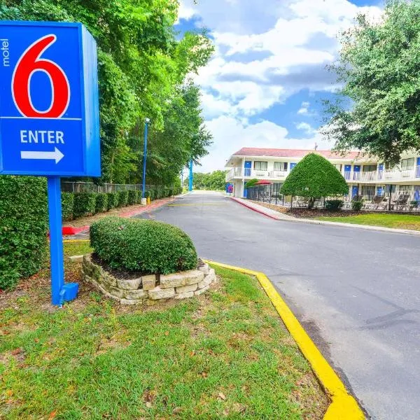 Motel 6-Huntsville, TX, viešbutis mieste Hantsvilis