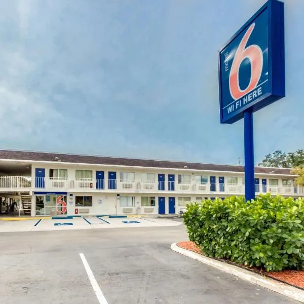 Motel 6-Venice, FL, отель в городе Венис