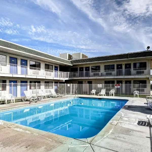 Motel 6 Wells, hotel di Wells