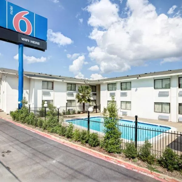 Motel 6-Dallas, TX - South, hotel v destinácii Duncanville