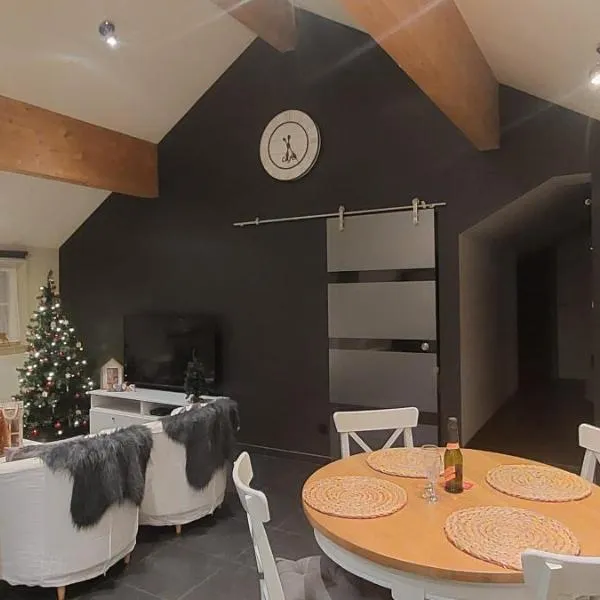 Les Champs aux Boules Ambiance très cosy, hotel i Herbeumont