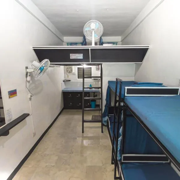 Ezekiel Transient House, hotel in Coron