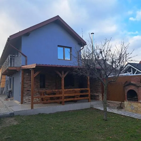 The Rustic Guesthouse – hotel w mieście Săcele