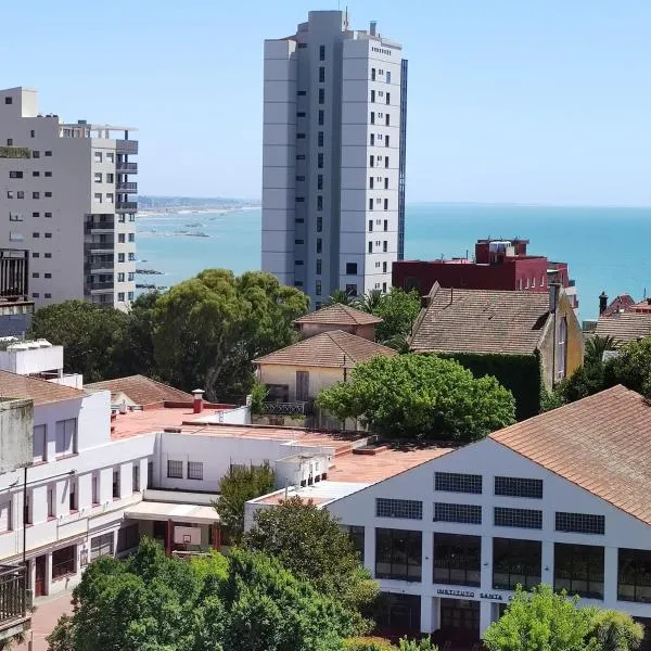 Royal Park,La Perla Wellness con cochera privada, pileta climatizada, amenities full, Hotel in Mar del Plata