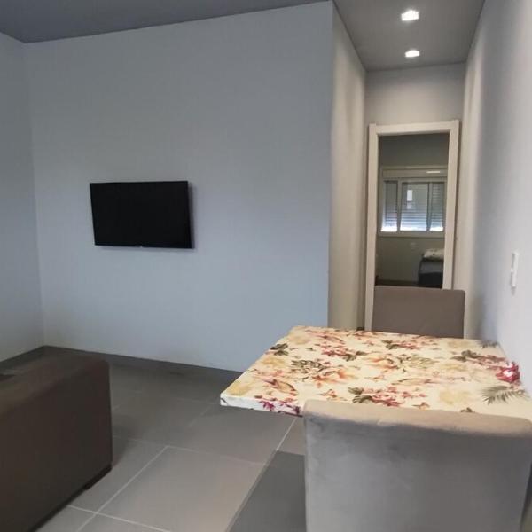 Apt 203