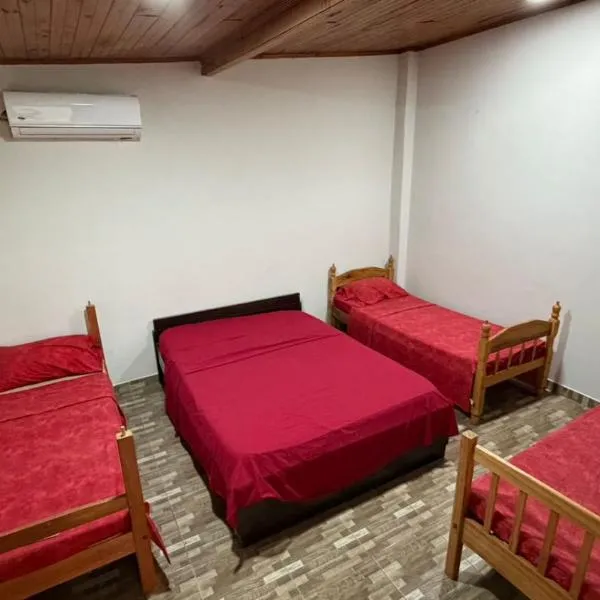 Hospedaje Playa San Isidro, hotel i Encarnación