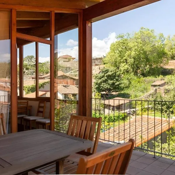Casa Rural La Vera, Terraza con Vistas a la Sierra, hôtel à Talaveruela