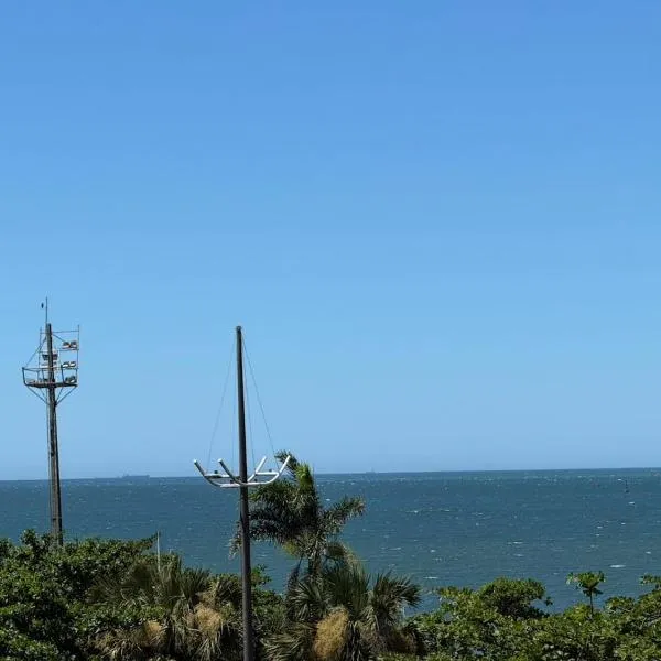 Vista Mar Frente Praia No Melhor Local de Santos, hotel di Santos