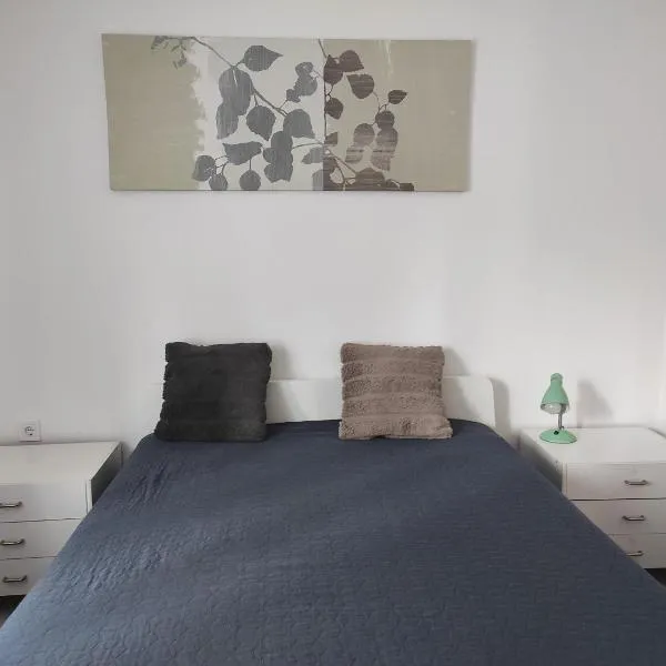 Garden Home, Hotel in Törökbálint